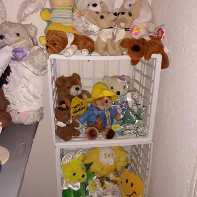 vintage stuffed dolls and teddy bears
