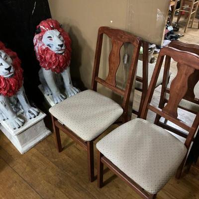 Lions and chairs