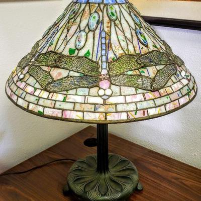 Tiffany style dragonfly table lamp.