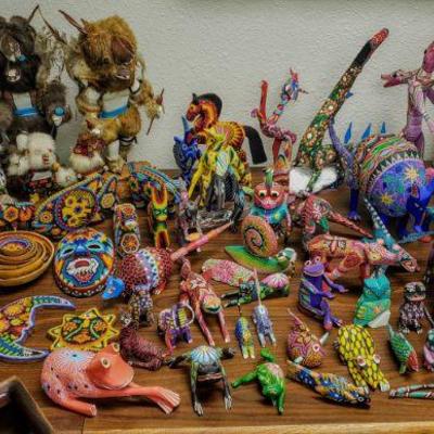 Native American Kachina dolls. Native American & Hispanic wooden art figures.