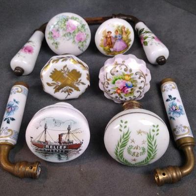 Good selection of decorated porcelain knobs and handles