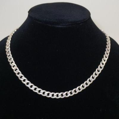 1026	STERLING SILVER CHAIN LINK NECKLACE. 1.975 TROY OUNCES
