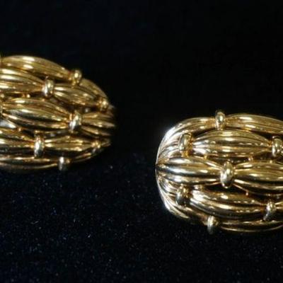 1004	SIGNED TIFFANY & COMPANY 1992 YELLOW GOLD 18K (750) PAIR OF CLIP ON EARRINGS. 12.6 DWT
