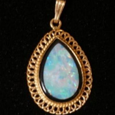 1105	14K YELLOW GOLD PENDANT W/ ONE PEAR SHAPED OPAL DOUBLET
