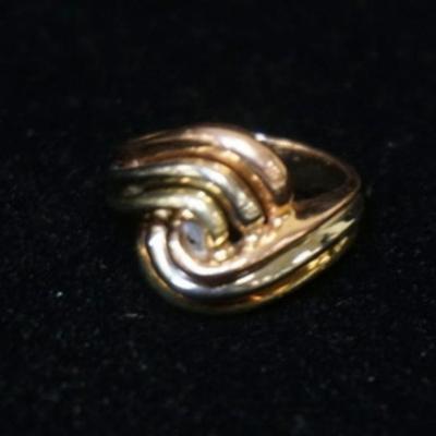 1041	14K GOLD TRI COLORED SWIRL RING, 5.15 DWT. RING SIZE APP. 7
