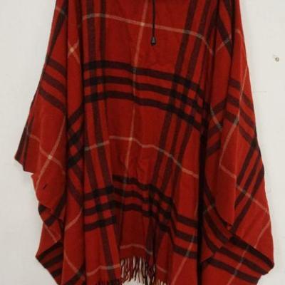 1121	BURBERRY HOODED PONCHO
