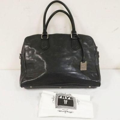 1011	FRYE BLACK LEATHER LAPTOP BAG. NEW. APPROXIMATELY 17 IN L X 11 IN H X 3 IN
