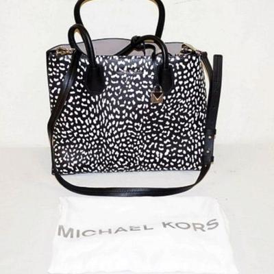 1014	MICHAEL KORS MERCER STUDIOS LARGE LEATHER TOTE, NEW WITH DUST BAG. APPROXIMATELY 12 IN L X 10 IN H X 5 1/2 IN
