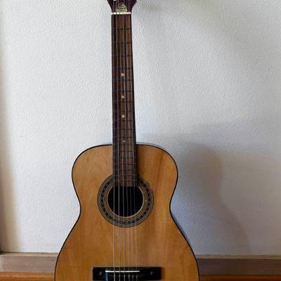KDE092- Kahala Guitar