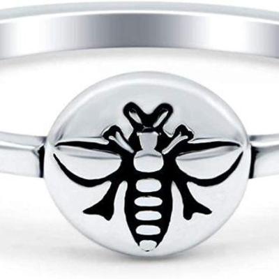 Please visit https://garnetgazelle.com/ to find more information on our items and to place your bids. These photos are only half of what...