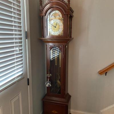 Grandfather clock handmade by Cornell ReynoldsCrysta