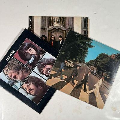 (3pc) BEATLES ALBUMS  |  Vinyl records, including: Abbey Road (Apple SO-383); Hey Jude (Apple SW-385); and Let It Be (AR 34001)