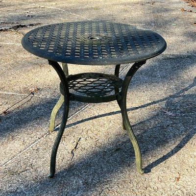 OUTDOOR CAFE TABLE  |  Small metal patio bistro / cafe table - h. 28 x dia. 30 in.