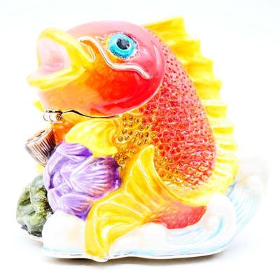 Bid on placerauctions.com
View more pictures and a detailed description of this item on placerauctions.com