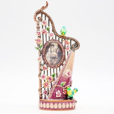 Bid on placerauctions.com
View more pictures and a detailed description of this item on placerauctions.com