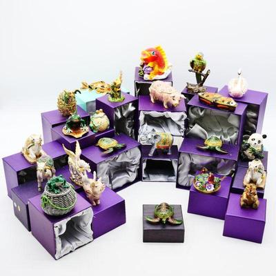 Bid on placerauctions.com
View more pictures and a detailed description of this item on placerauctions.com