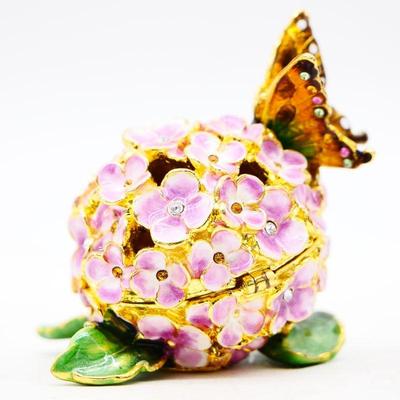 Bid on placerauctions.com
View more pictures and a detailed description of this item on placerauctions.com