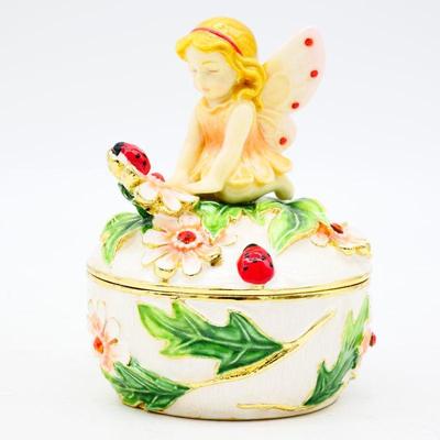 Bid on placerauctions.com
View more pictures and a detailed description of this item on placerauctions.com