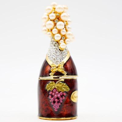 Bid on placerauctions.com
View more pictures and a detailed description of this item on placerauctions.com