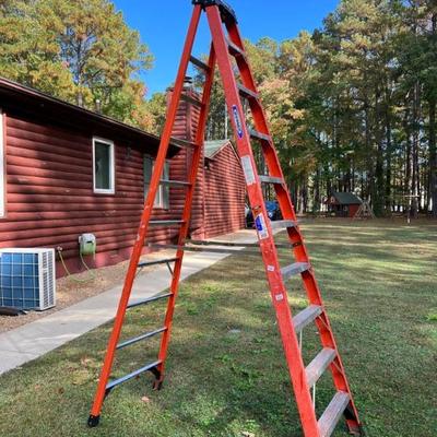 10’ ladder $125