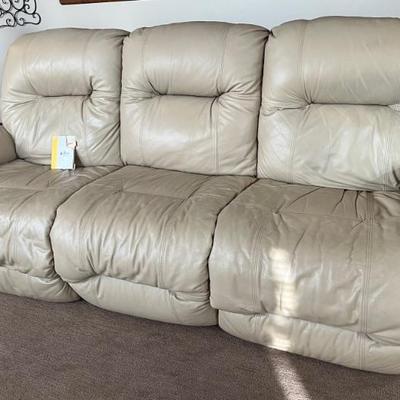 Leather high quality recliner sofa, pristine!