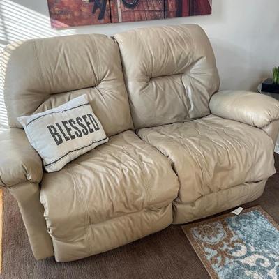 Leather high quality recliner!