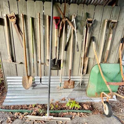 Lot 077-LOC: Assortment of Lawn and Garden Tools