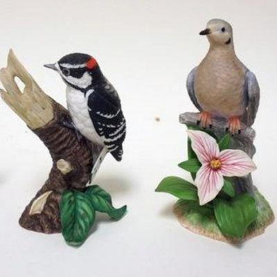 1136	LOT OF 4 LENOX PORCELAIN BIRD FIGURINES, TALLEST IS APPROXIMATELY 6 IN
