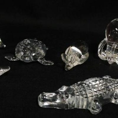 1104	LOT OF ASSORTED BLOWN & PRESSED GLASS ANIMAL FIGURINES, LARGEST IS APPROXIMATELY 4 IN HIGH
