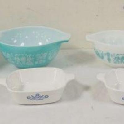 1107	VINTAGE PYREX & CORNING 6 PIECE LOT INCLUDING MIXING BOWL NESTS & BAKING DISHES
