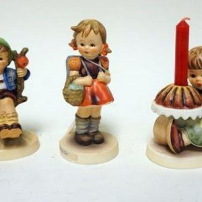 1139	GOEBEL HUMMEL FIGURINES, GROUP OF 5, APPROXIMATELY 5 IN
