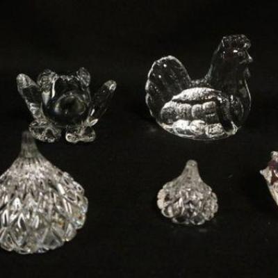 1105	LOT OF ASSORTED BLOWN & PRESSED GLASS ANIMAL FIGURINES, LARGEST IS APPROXIMATELY 5 IN
