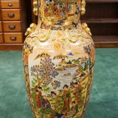 1271	SATSUMA FLOOR VASE ON WOOD STAND, APPROXIMATELY 13 IN X 38 IN
