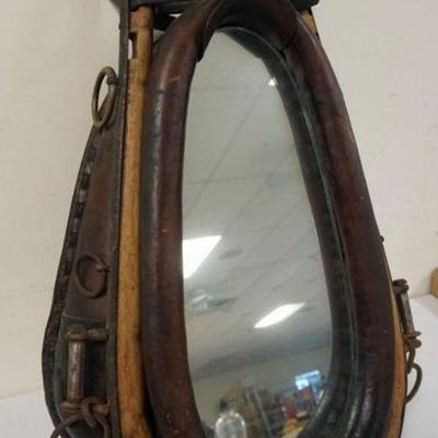 1161	LEATHER HORSE COLLAR MIRROR, APPROXIMATELY 19 IN X 31 IN
