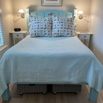 The Maine Cottage Dory Bed is inspired byvthe essence of old time cottages. Full size