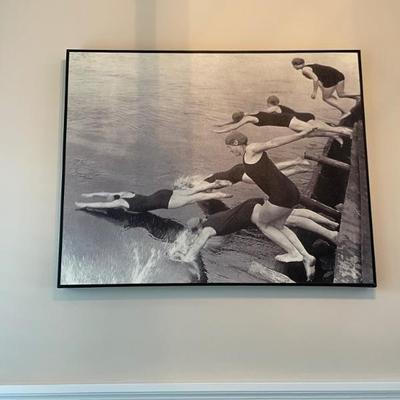 Photo on canvas of ladies "diving in."