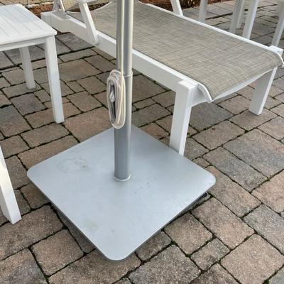 Santa Barbara Designs Paseo 9â€ Umbrella 
Sleek and refined, the Paseo umbrella has been the popular choice for hotels, restaurants,...