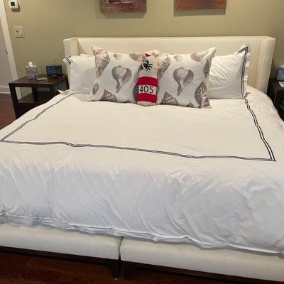 Williams Sonoma Home King Presidio Platform bed. This vintage inspired bed features generously cushioned headboard and side rails. Two...