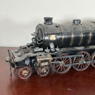 LNER MODEL TRAIN  |  
Including a model locomotive No. 4472 with a LNER Car - l. 30 in. (overall)