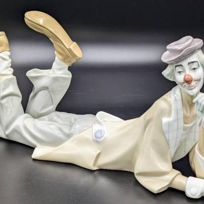 Lladro Porcelain Laying Clown with Beach Ball #4618