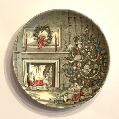Small ant. Johnson Bros Christmas plate, 4-in. diam.