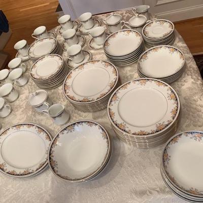 Epoch (Park Manor) dinnerware set for 16 with serving dishes.