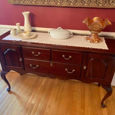 Ethan Allen mahogany sideboard with shell-carved knees.  Excellent cond.