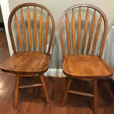 Windsor style swivel chair $20 each