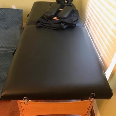 massage table $40