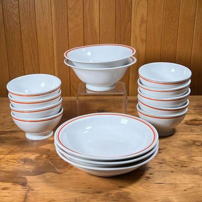 (14pc) PORCELAINE D'AUTEUIL BOWLS  |
French Porcelaine D'Auteuil Bistrot Rust Orange bowls, including eight small pedestal...
