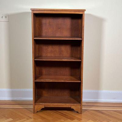 WOODEN SHELF  |
Small wooden shelf with 3 peg adjustable shelves - l. 24 x w. 11 x h. 48 in.
