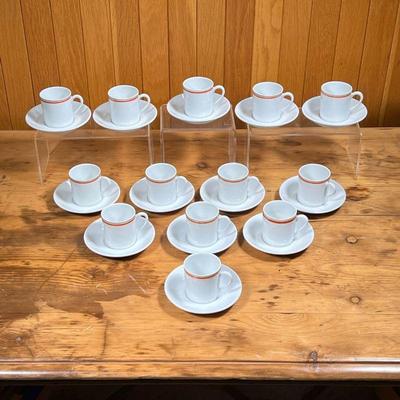 (25pc) D'AUTEUIL DEMITASSE CUPS  |
French Porcelaine D'Auteuil Bistro Rust Orange demitasse / espresso cups
- h. 2.25 in.