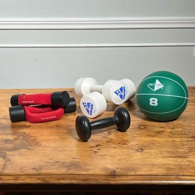 (6pc) WORKOUT EQUIPMENT SET  |
8 lbs. medicine ball, a pair of 6 lbs. "triangle" dumbbells, pair 3 lbs. "heavy...