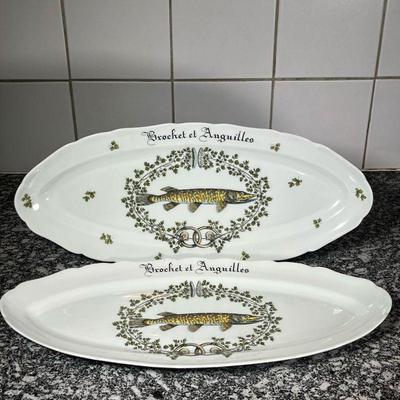 (2pc) D'AUTEUIL FISH PLATTERS  |
"Brochet et Anguilles" - l. 21-3/4 x w. 9-1/2 in.